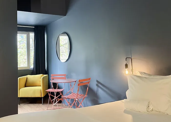 Auberge de jeunesse Avenue &